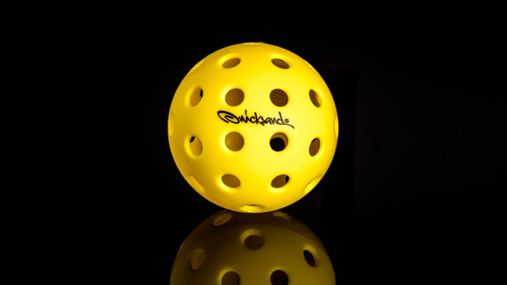 Descubre cuáles son las mejores pelotas de pickleball en el mercado español